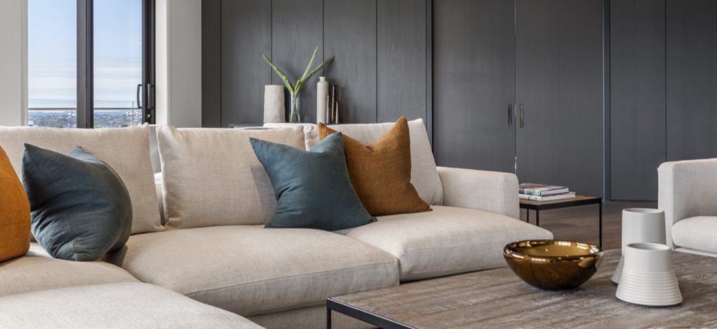 Living Edge Lends a Hand